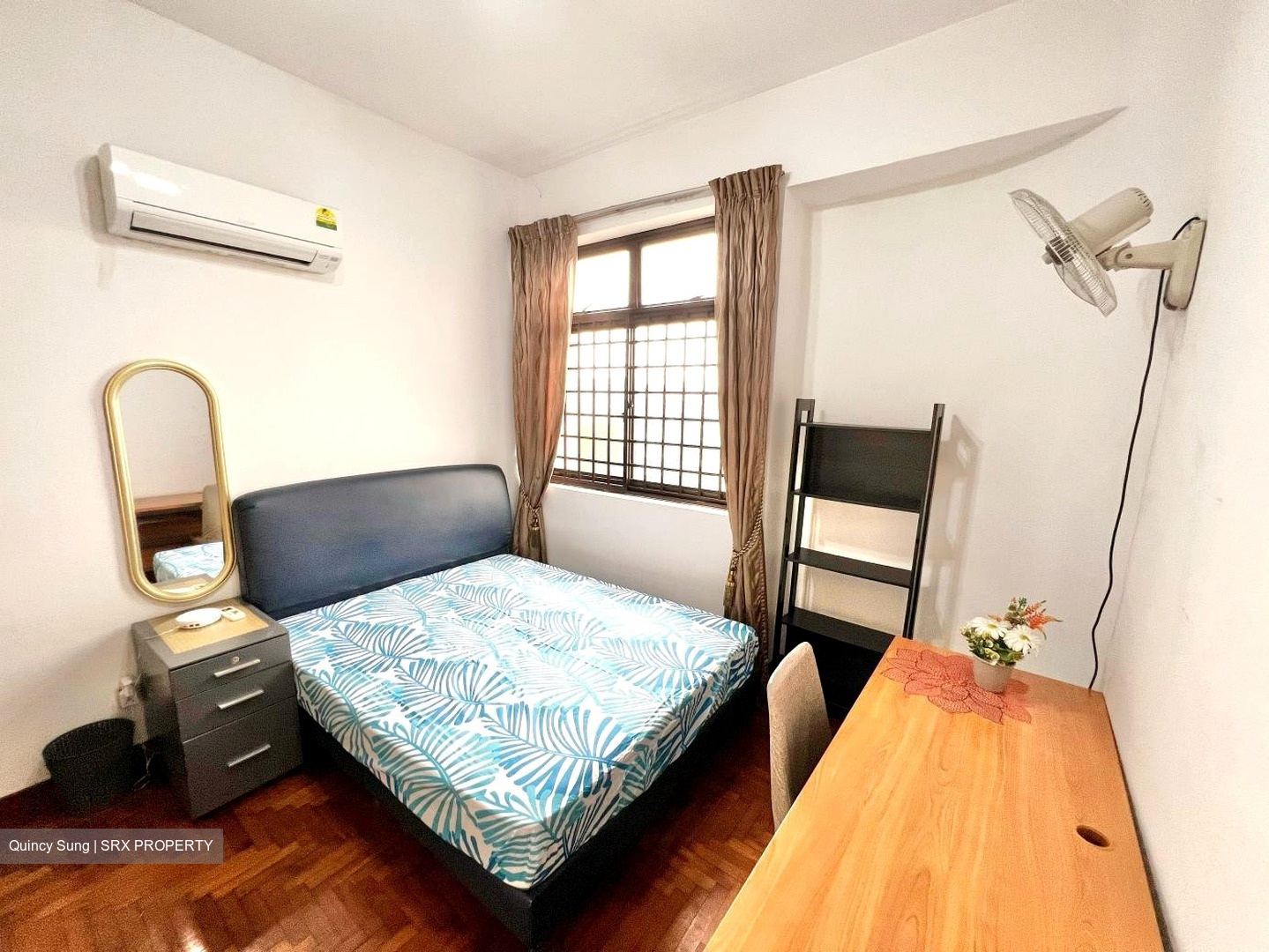 Macpherson Road (D13), Terrace #426570131